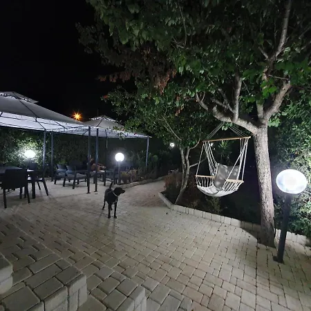 בית נופש Pina פקינו
